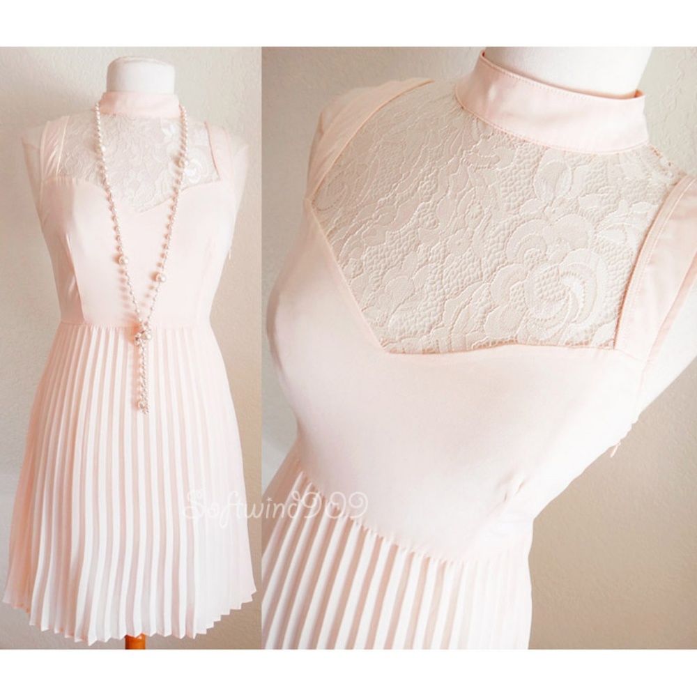 Pale Pink Lace Inset Mock Neck Knife Pleated Dress - Picture 3 of 8